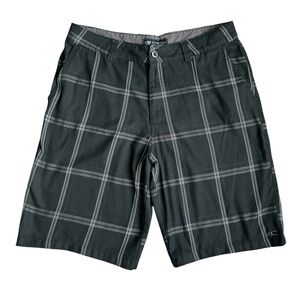 O’Neil Men’s Black with Gray and White plaid design size 34